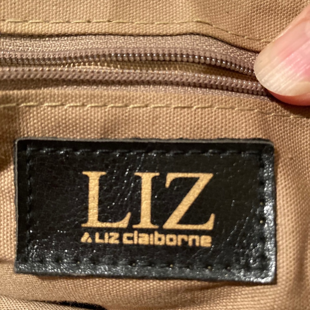 Vintage Liz Claiborne white shoulder bag with brown leather trim - Picture 10 of 10